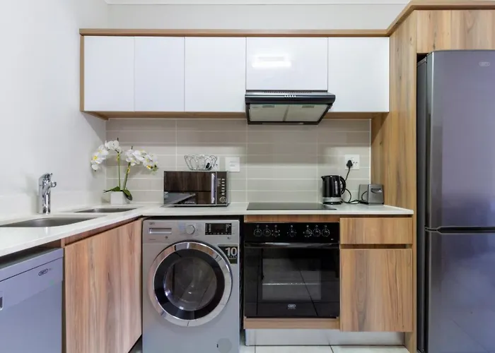 Lovely 2 Bed @Theblyde