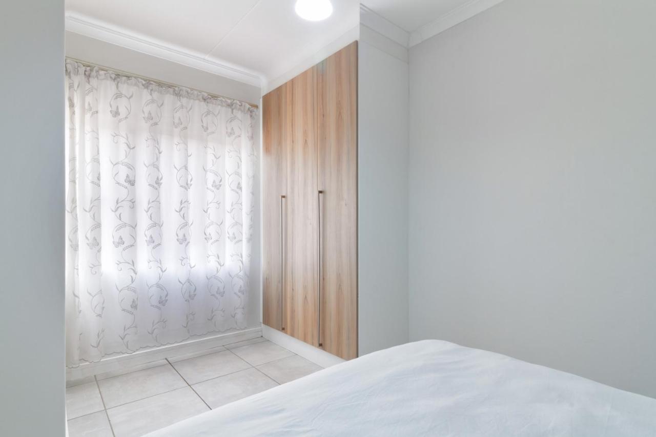 Lovely 2 Bed @theblyde Apartment Pretoria