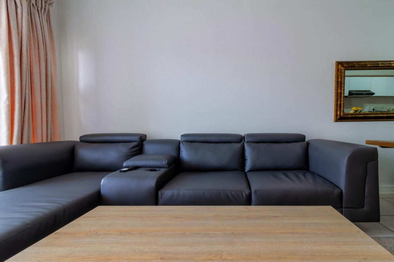 Apartment Lovely 2 Bed @theblyde *