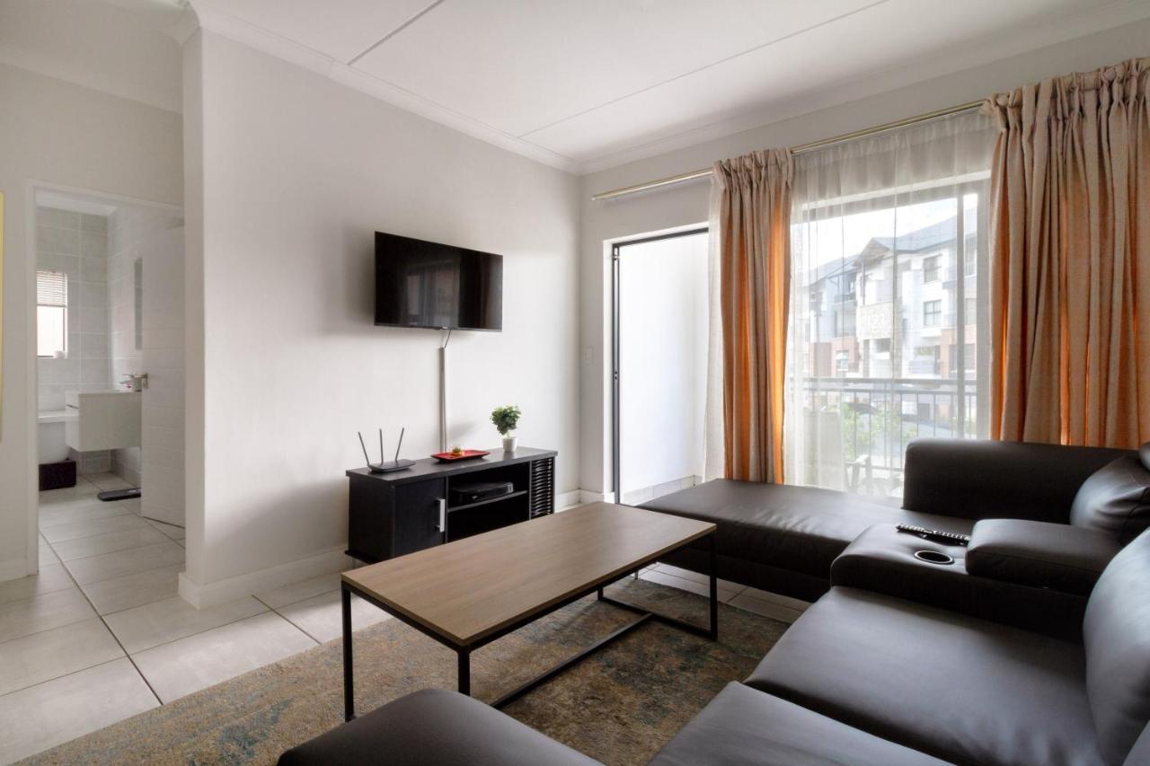 Lovely 2 Bed @theblyde Apartment *