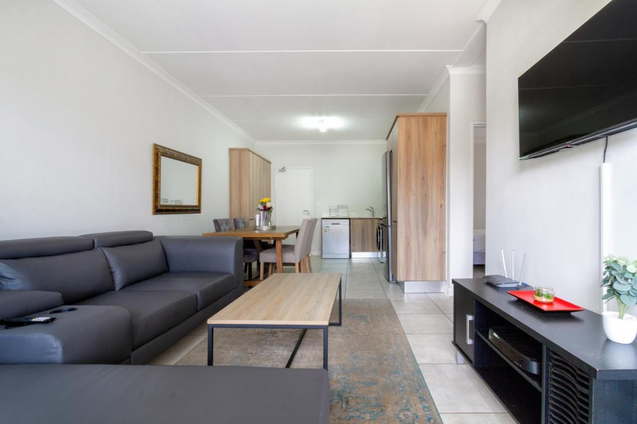Lovely 2 Bed @theblyde Apartment Pretoria